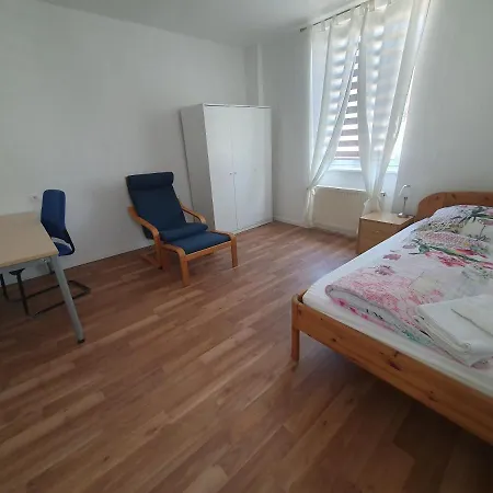 Privatunterkunft Helles An Der Uniklinik - Zweibettzimmer Mit Balkon *