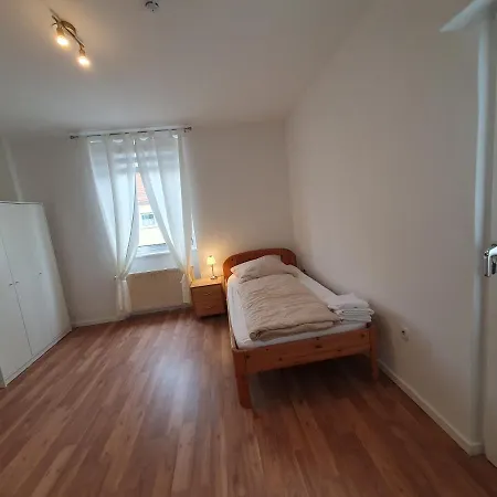 Helles An Der Uniklinik - Zweibettzimmer Mit Balkon *