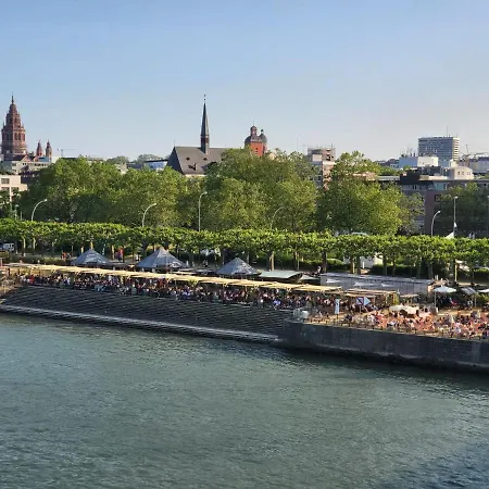Helles An Der Uniklinik - Zweibettzimmer Mit Balkon Privatunterkunft *