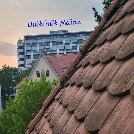 Helles An Der Uniklinik - Zweibettzimmer Mit Balkon Privatunterkunft